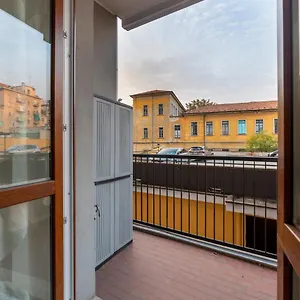 Cosy With Balcony! Appartamento Milano